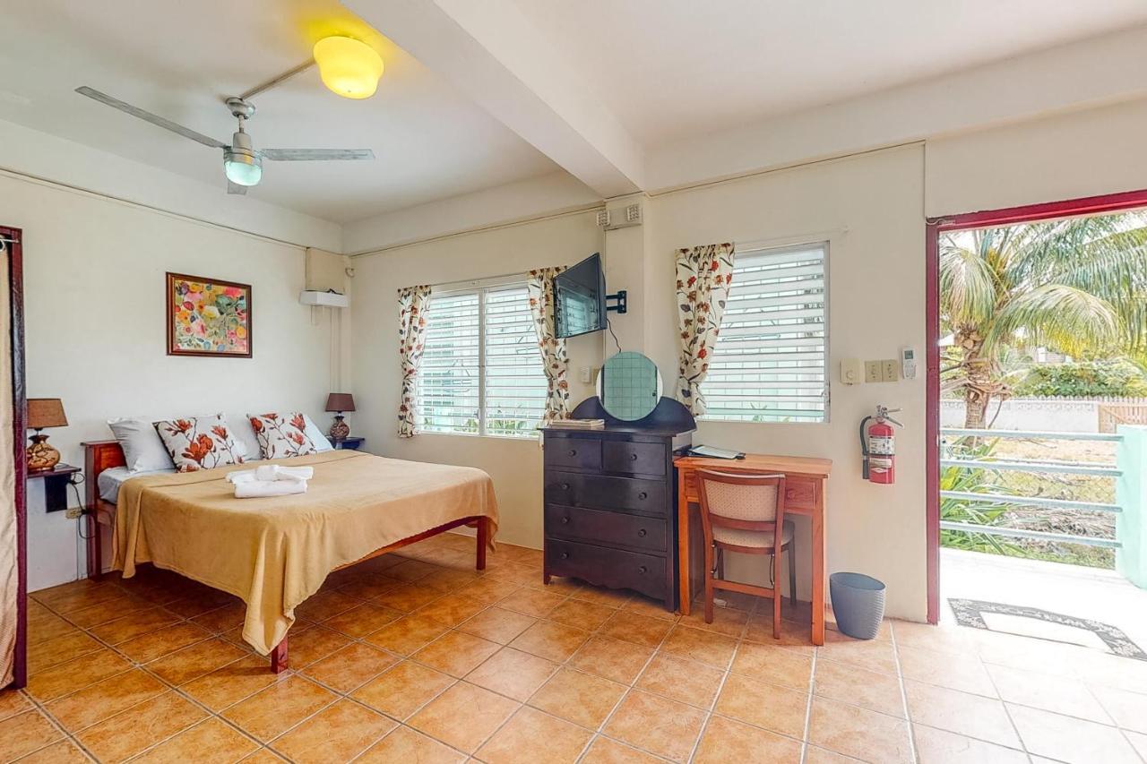 Almond Tree 3 At Island Cabanas Gold Standard Certified Caye Caulker Exterior foto